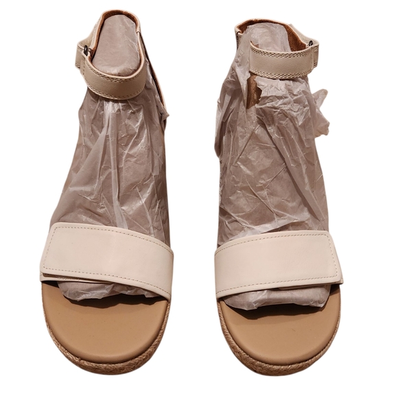 Women’s Size 9.5 ABEO Riviera White/Tan Wedge Heel Ankle Sandals